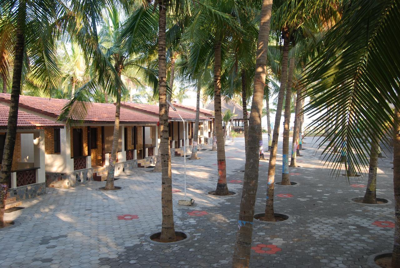 Bluebay Beach Resort Mahabalipuram Buitenkant foto